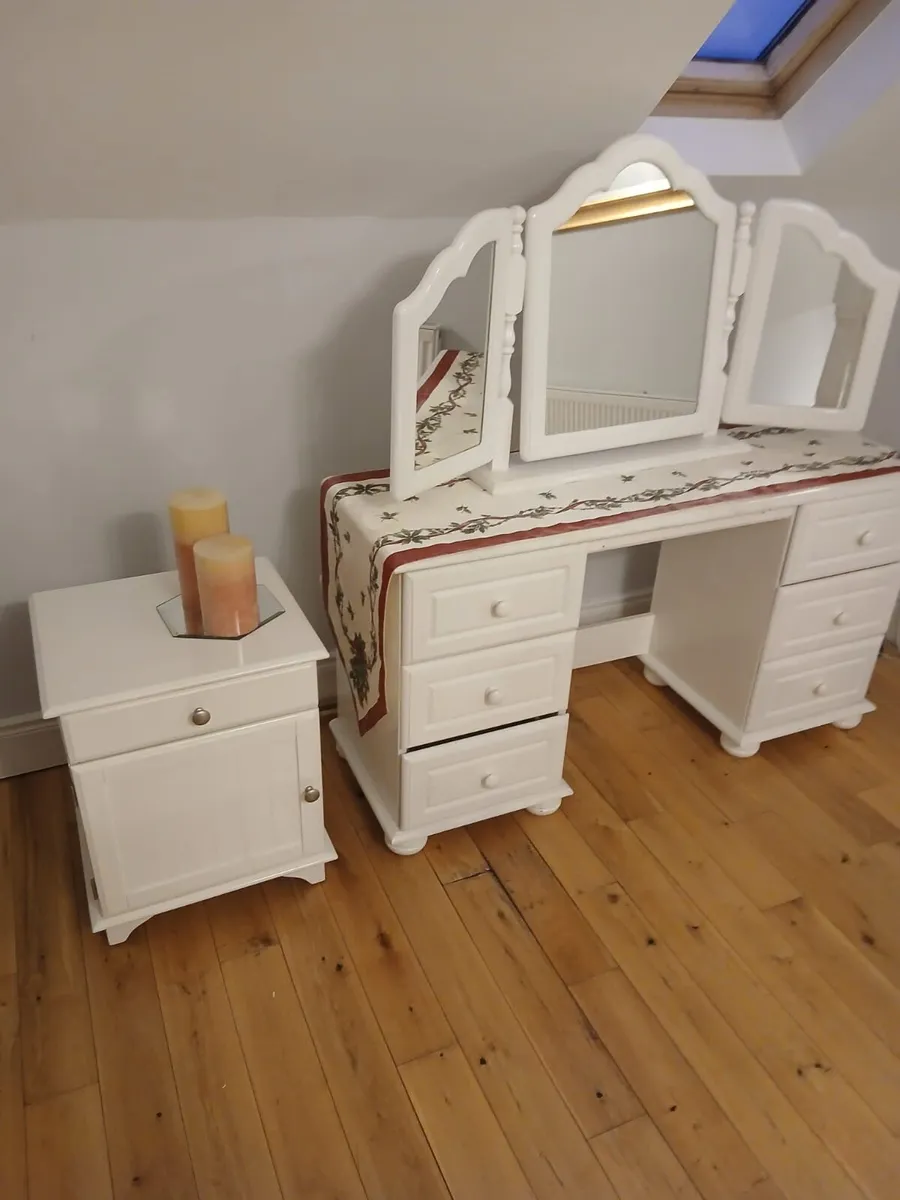 Kitchen dresser - Image 2