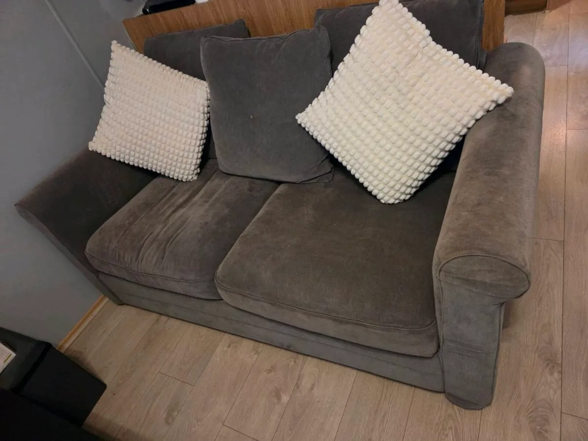 3 + 2 seater sofa (double pullout bed) - Image 4