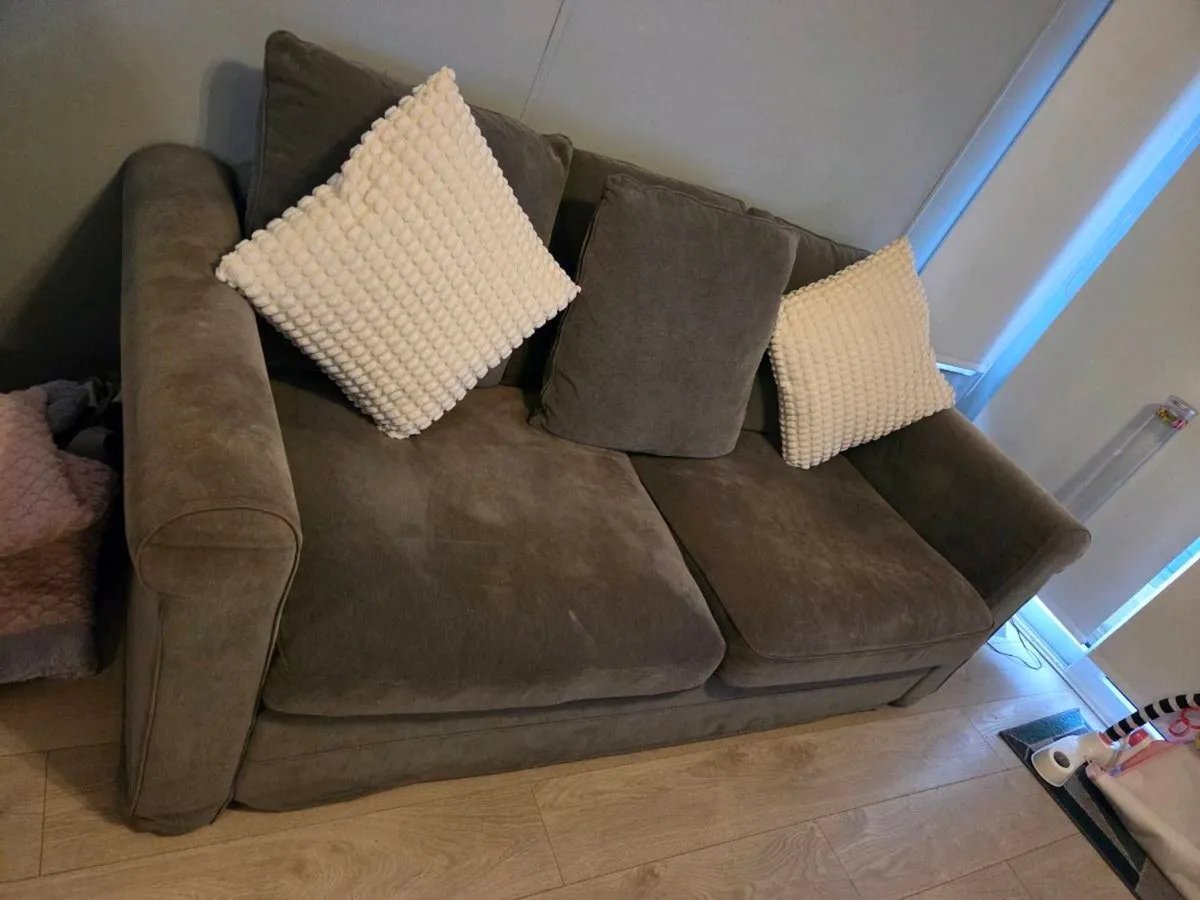 3 + 2 seater sofa (double pullout bed) - Image 1