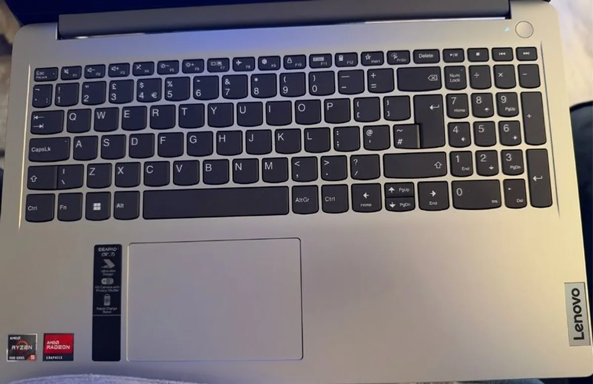Lenovo Ideapad 15" - Image 3