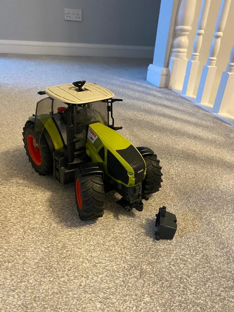 Bruder class tractor and accessories - Image 2