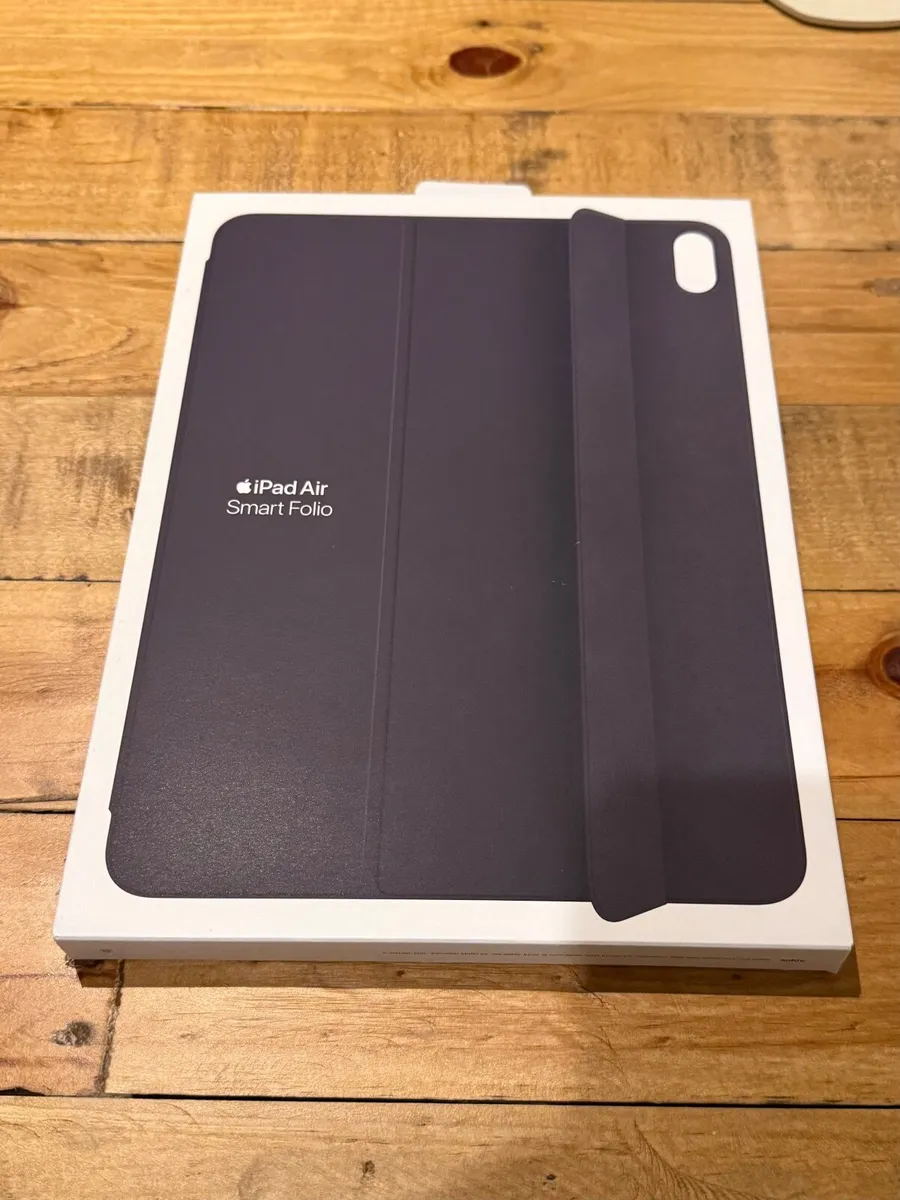 iPad Air M4, 128GB, Starlight + Smart folio - Image 3