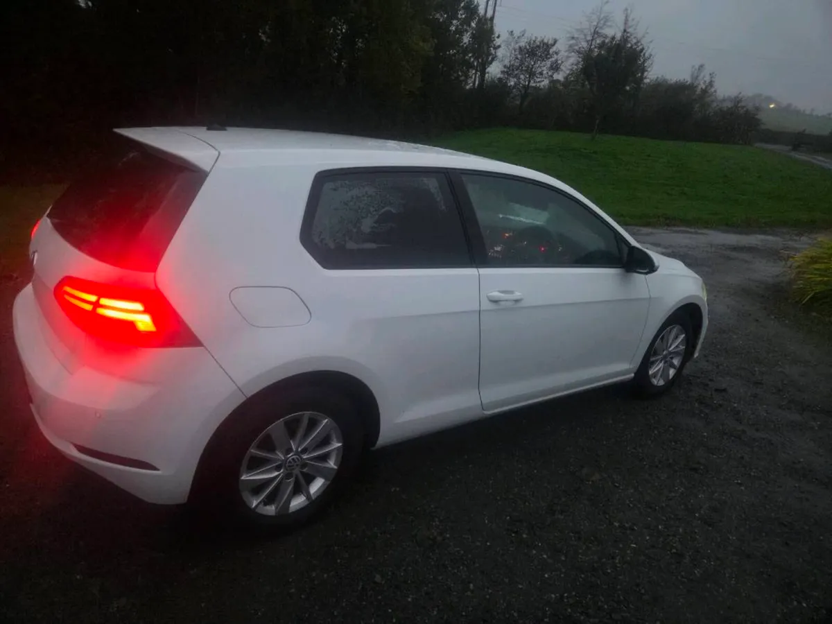 VW Golf - Image 1