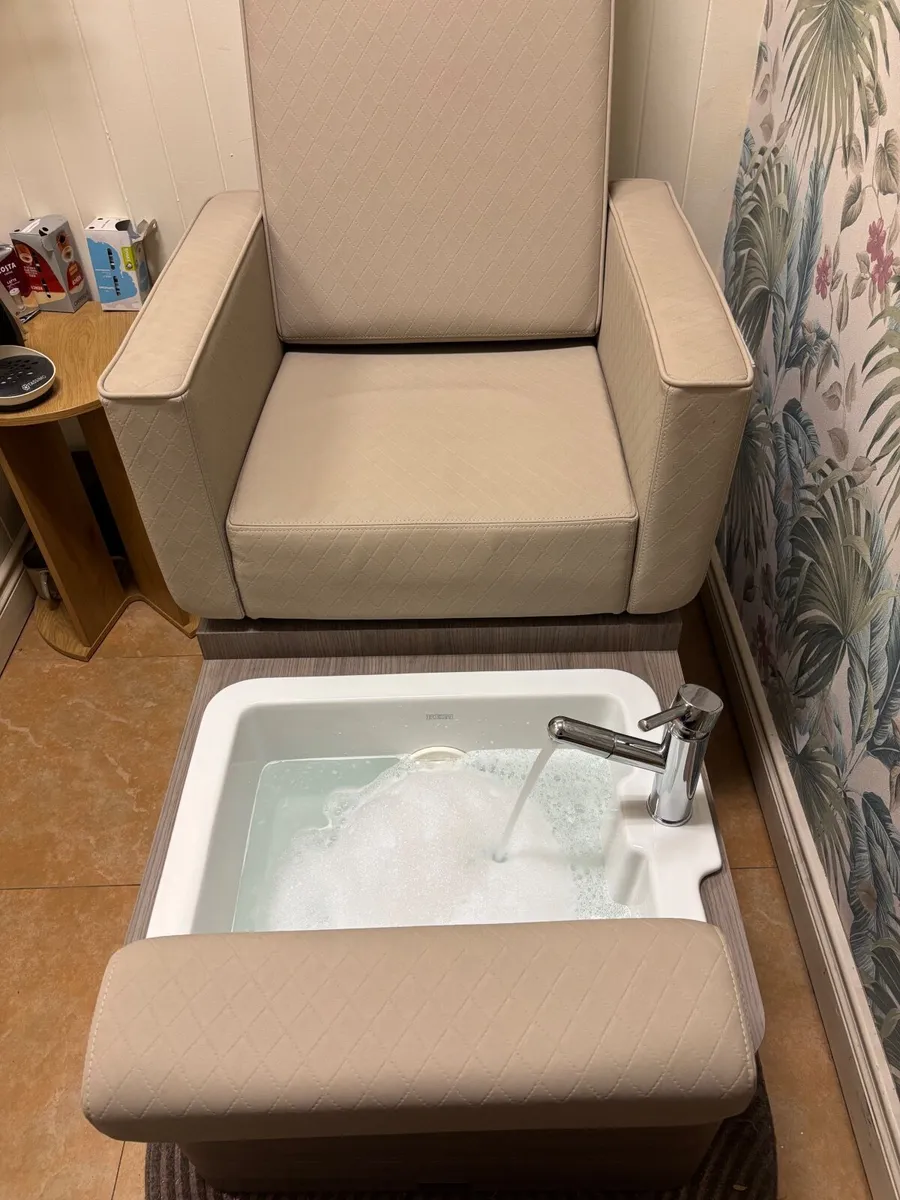 Pedicure Chair - Image 3