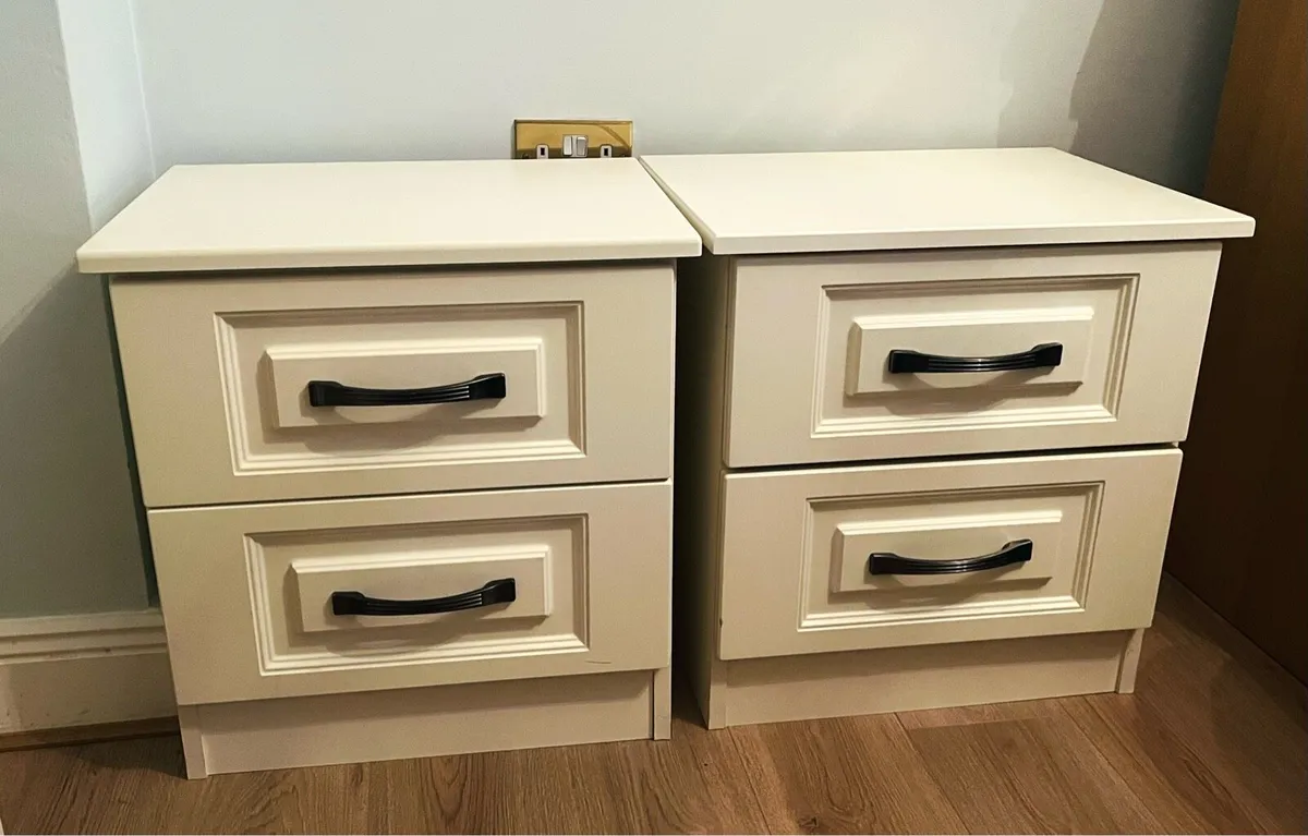 Cream bedroom furniture set - Image 3