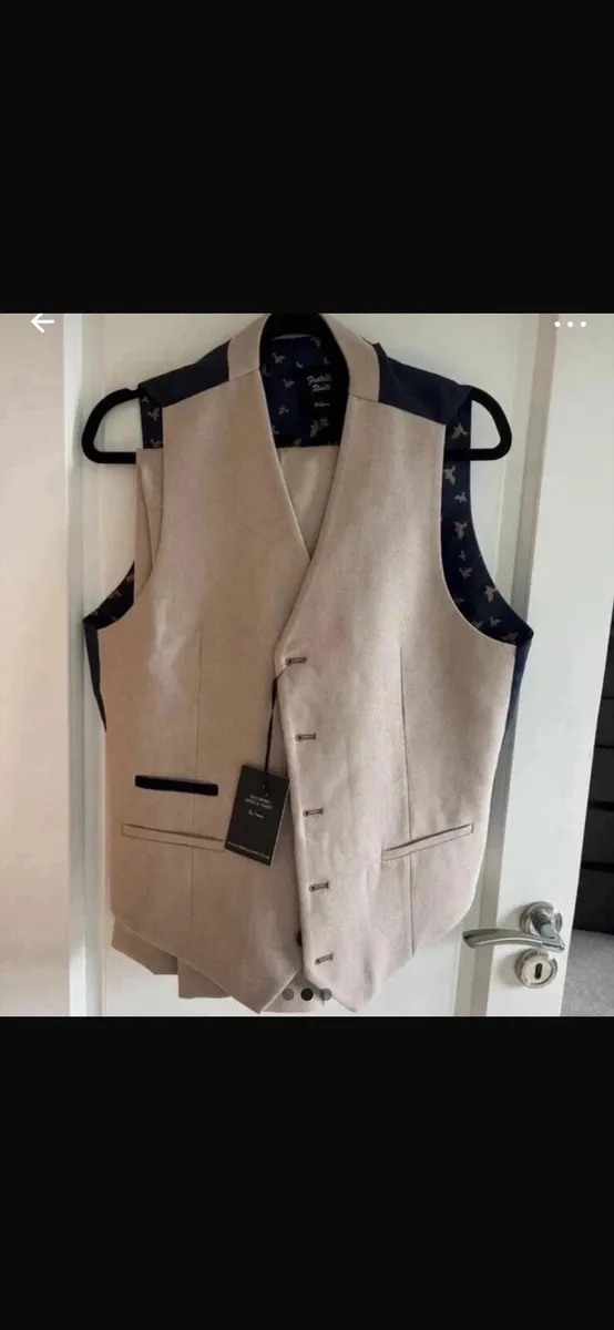 Cream Suit - Worn once - Image 2