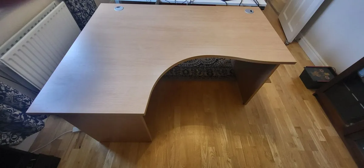 Desk - Image 4