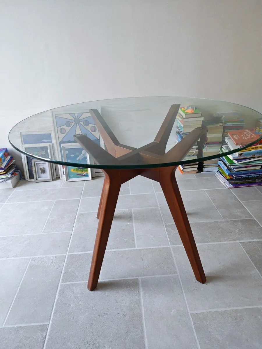 Dining table - Image 1