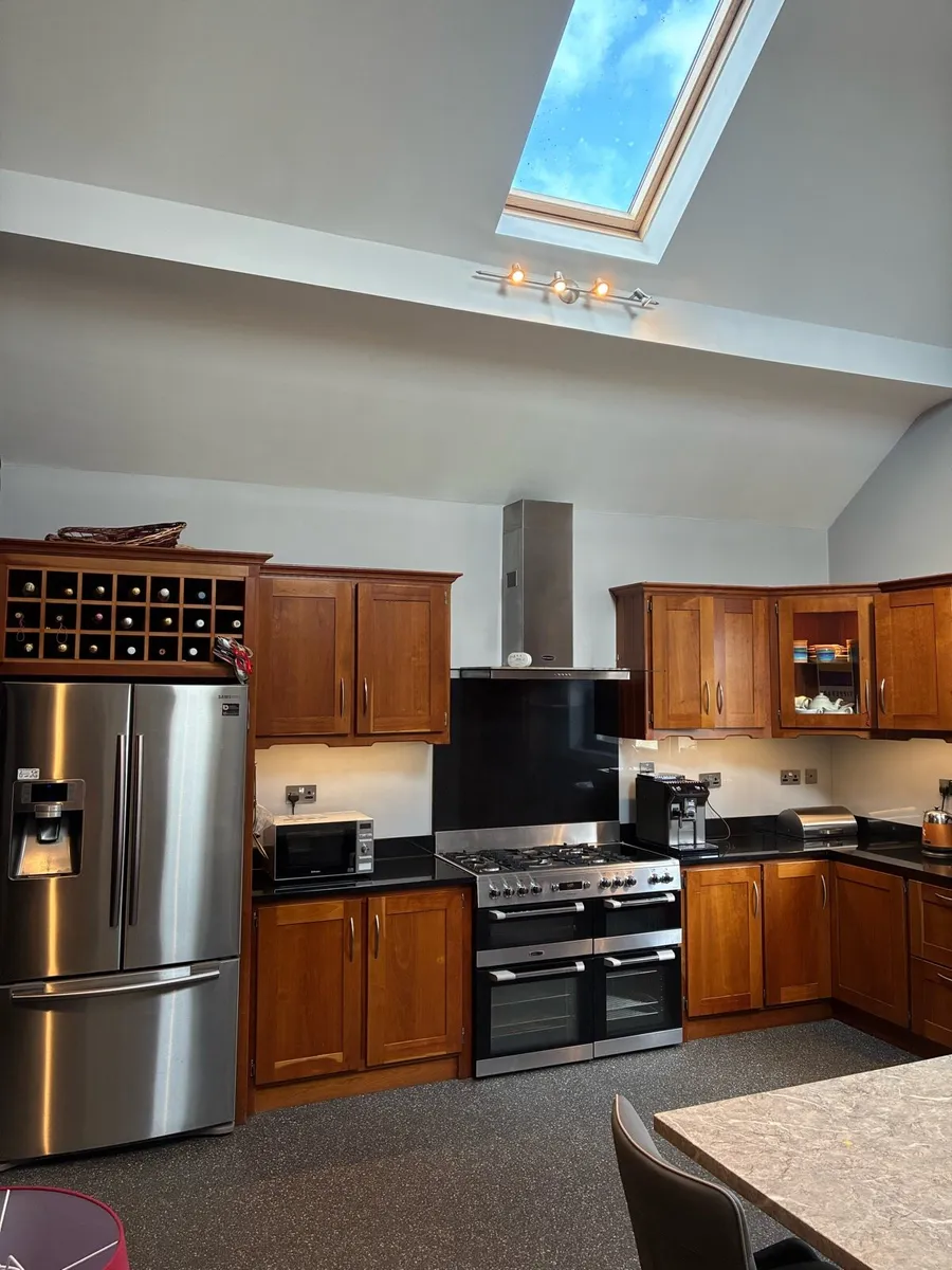 Solid cherry kitchen units - dismantled - Image 2