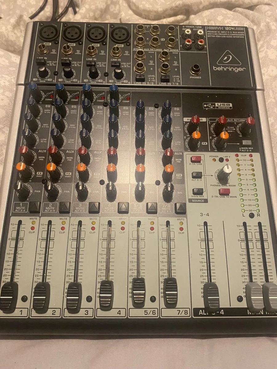6 channel mixer usb interface. (Behringer XENYX) - Image 1