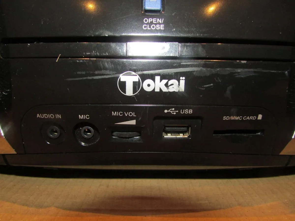 Tokai 7-inch Portable DVD player With FM Radio-USB - Image 2