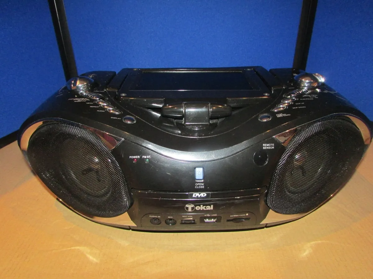 Tokai 7-inch Portable DVD player With FM Radio-USB - Image 4