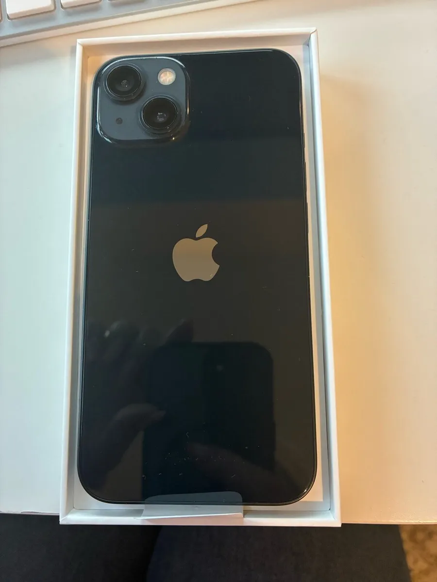 iPhone 13 - Image 1