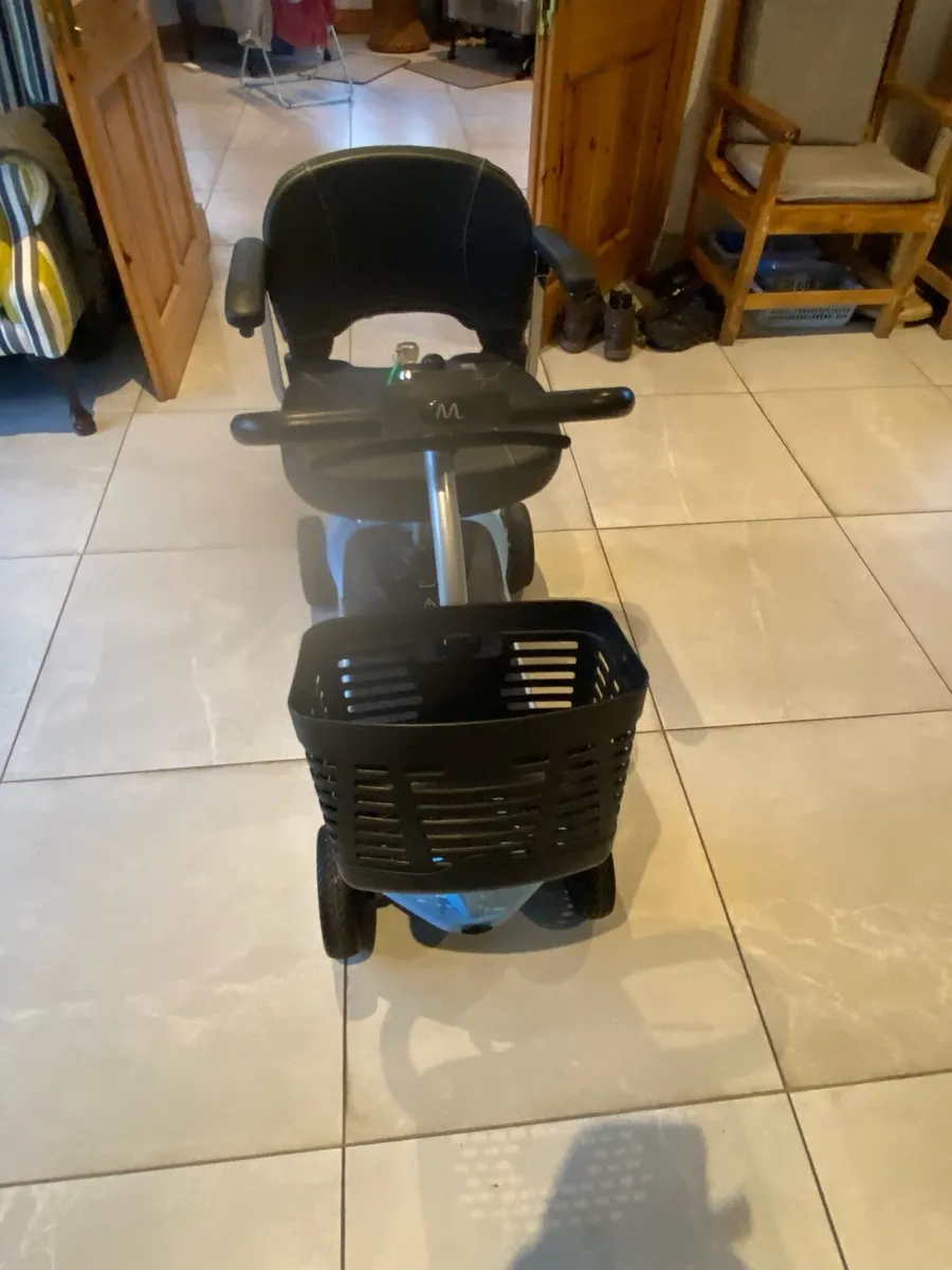 Electric scooter - Image 4