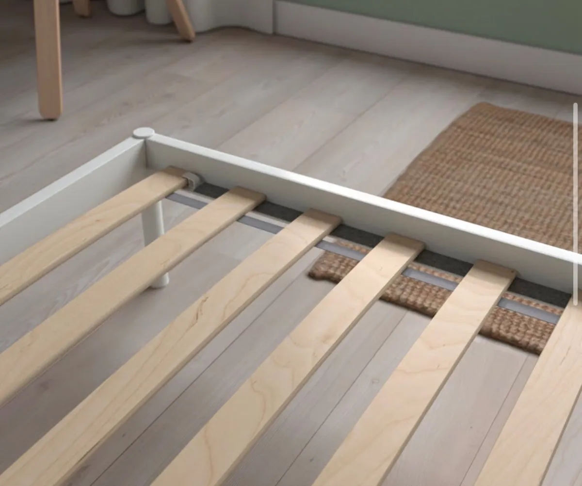 Single Bed - Image 2