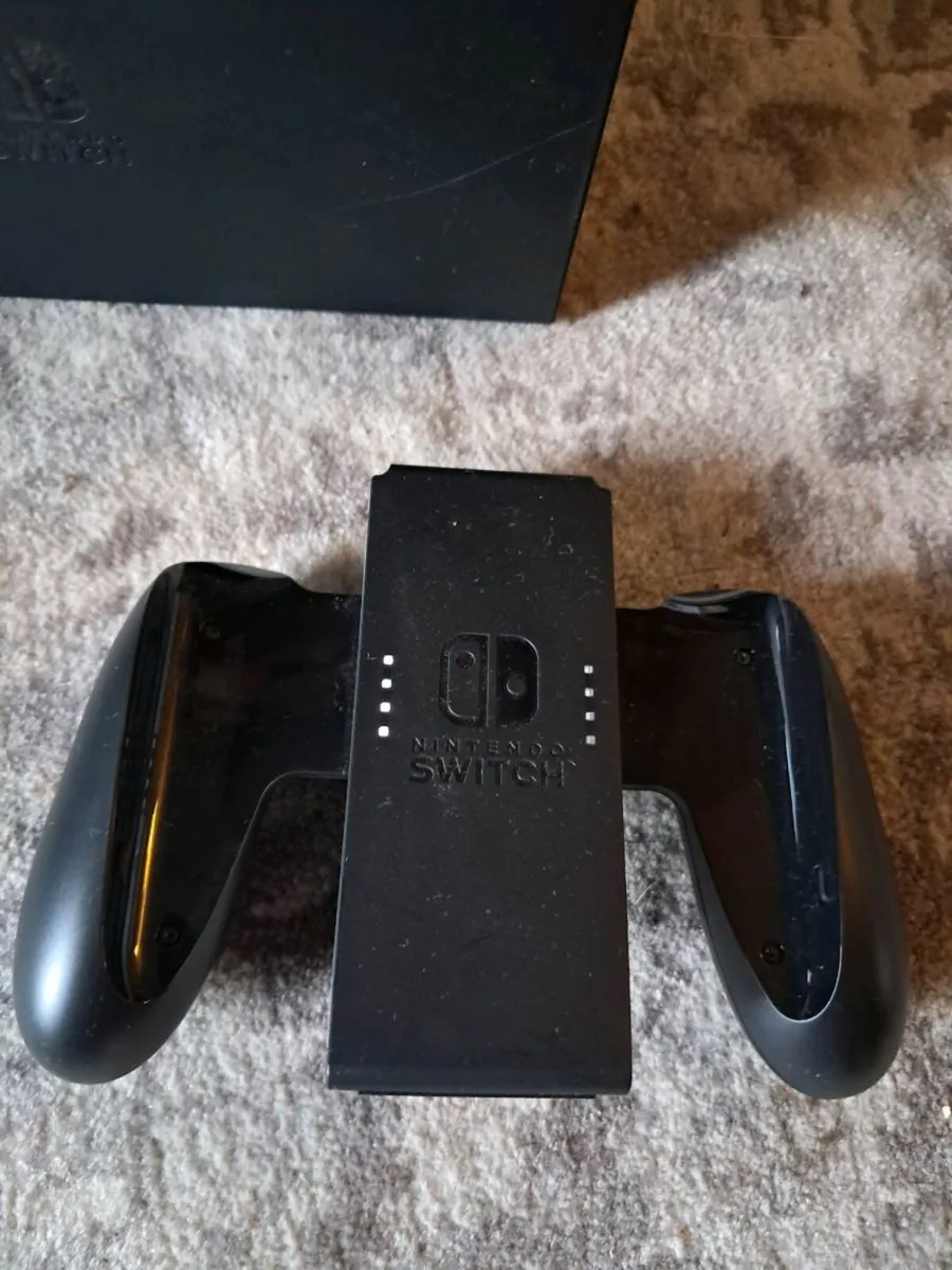 Nintendo Switch OLED - Image 4