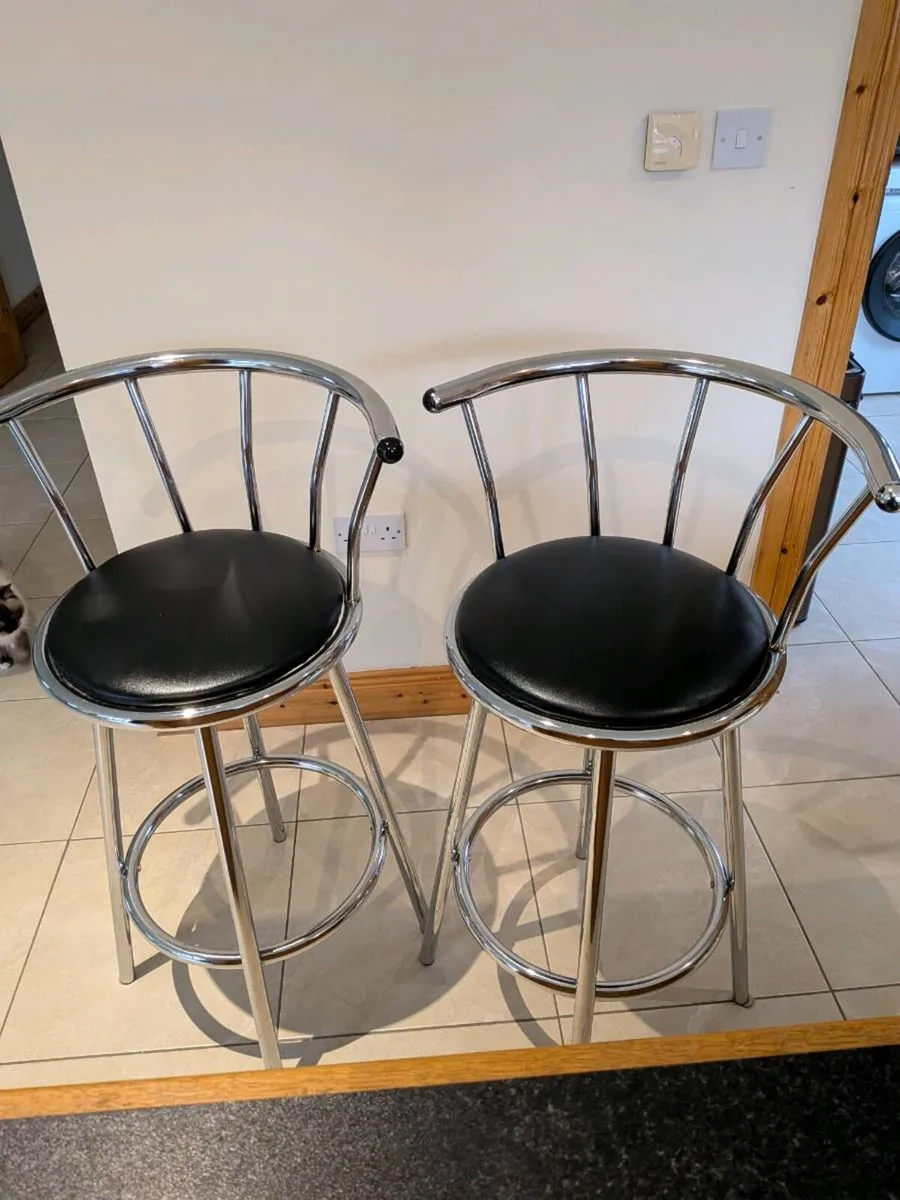Bar stool