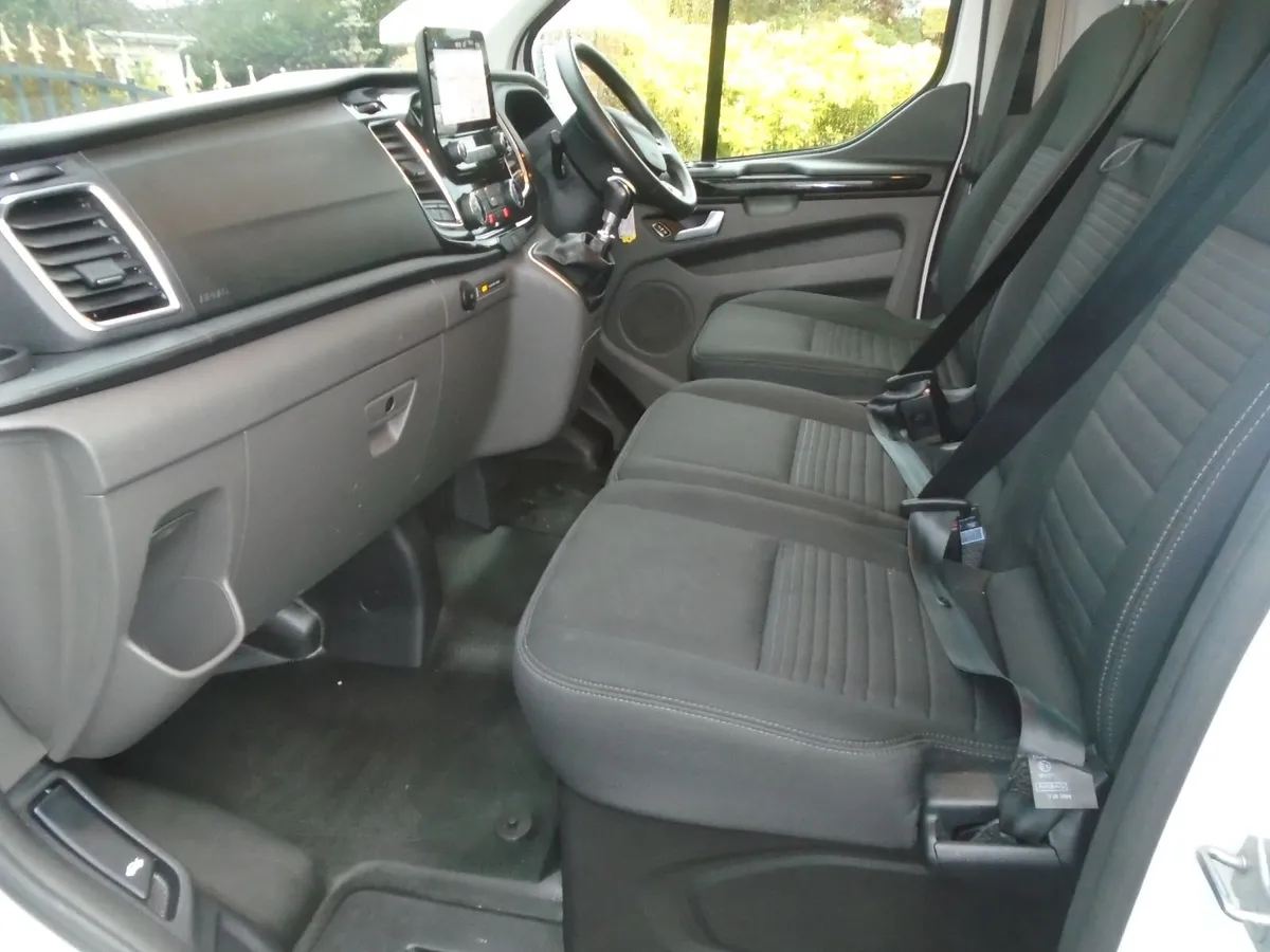 2023 Ford Transit Custom LIMITED SWB 130HP. - Image 4