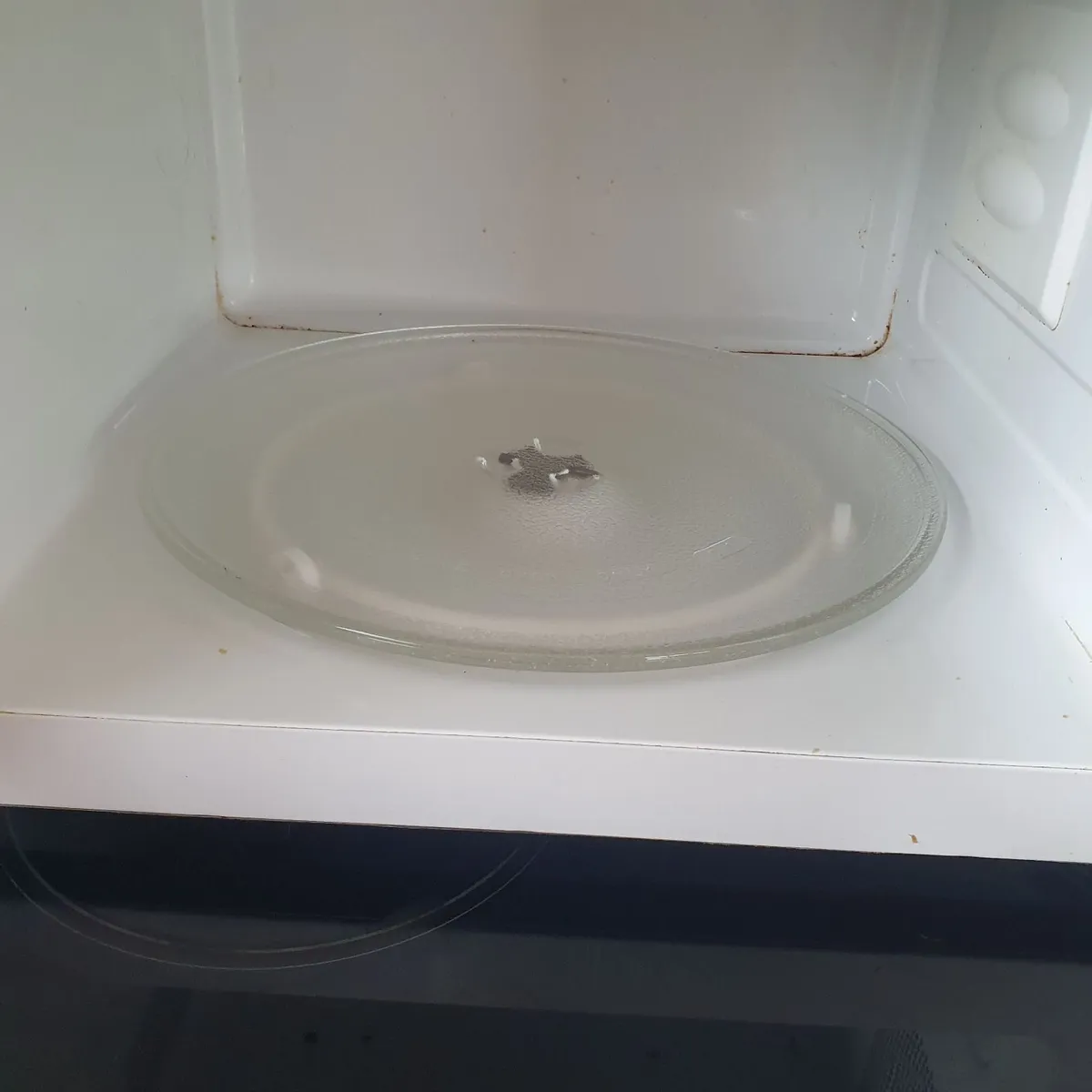 Microwave, make Daewoo - Image 3