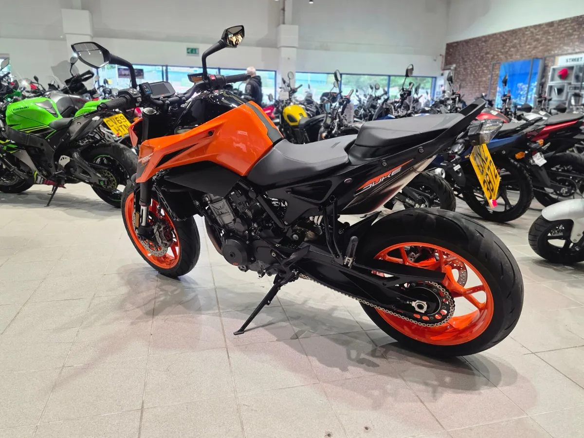 KTM 790 Duke - Image 4