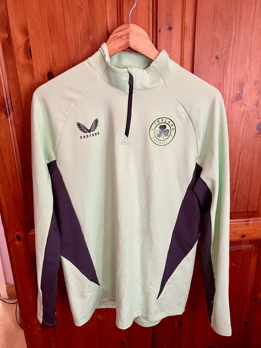 Castore FAI training/leisurewear for sale. - Image 3