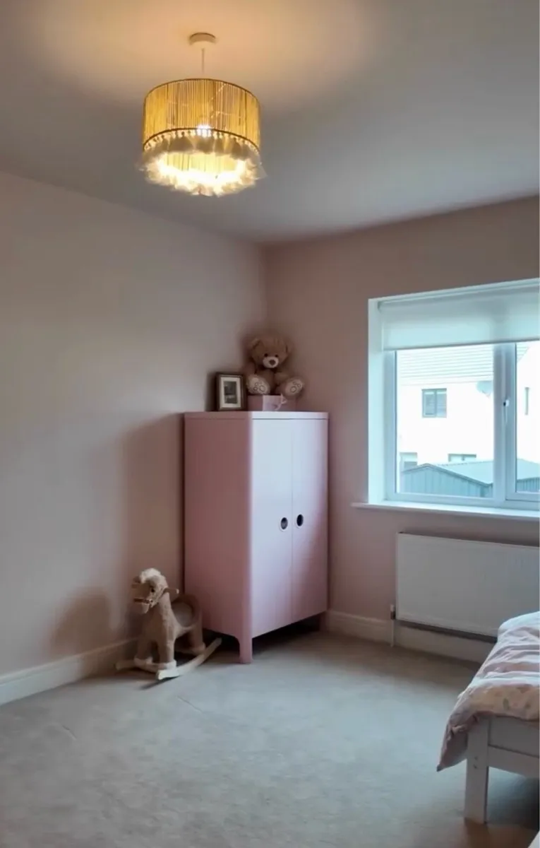 Kids wardrobe - Image 1