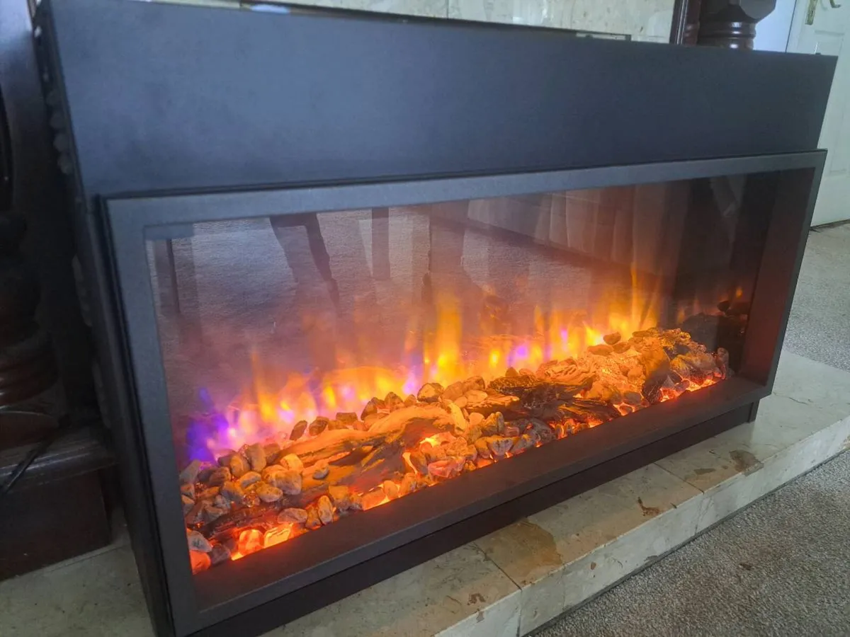 Electric media wall fire - Image 1