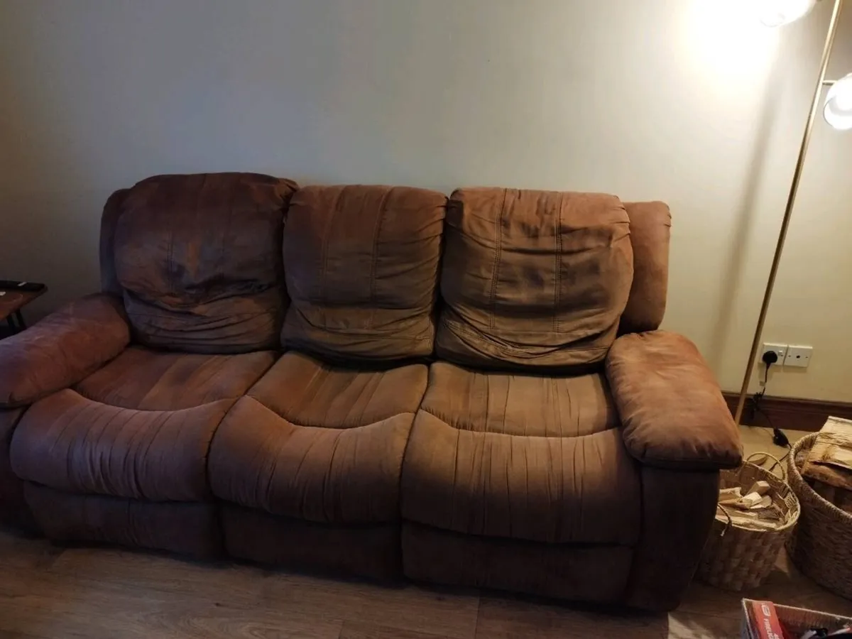 3+2 Seater Recliner Sofa Set - Image 2