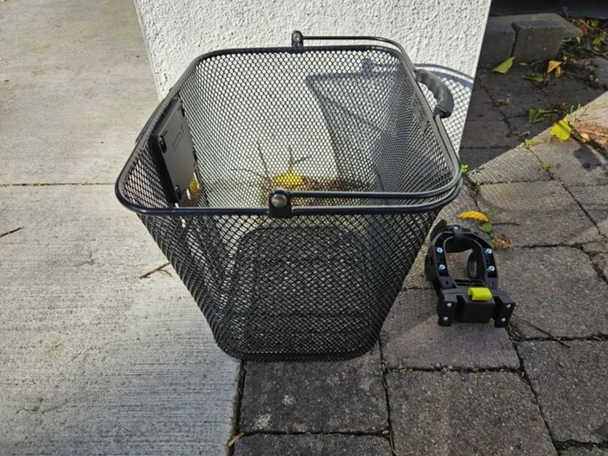 Basil Bilbao Front Bike Basket - Image 2