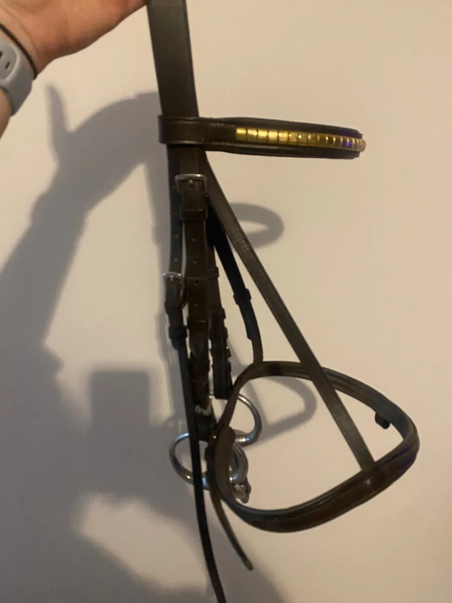 Brown full bridle with snaffle and gold browband - Image 2