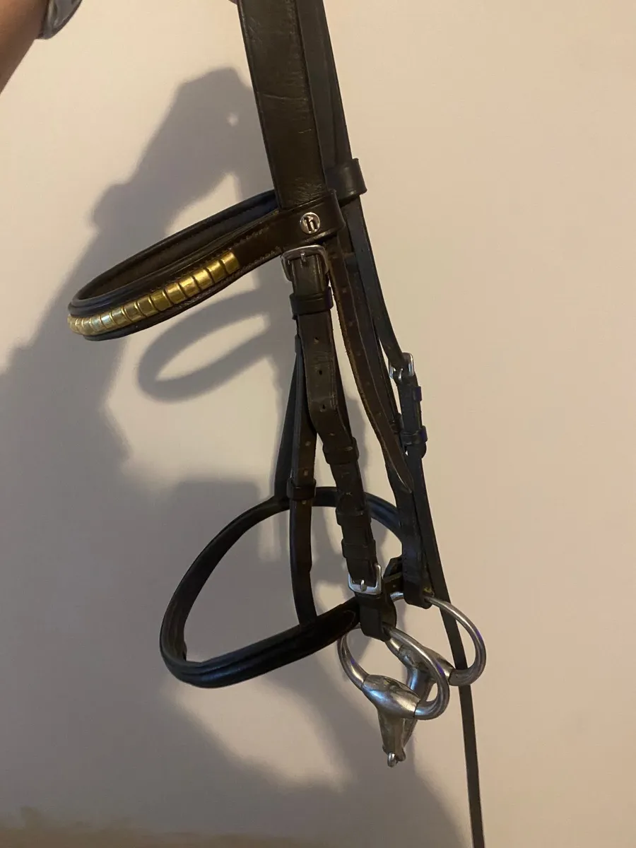 Brown full bridle with snaffle and gold browband - Image 3