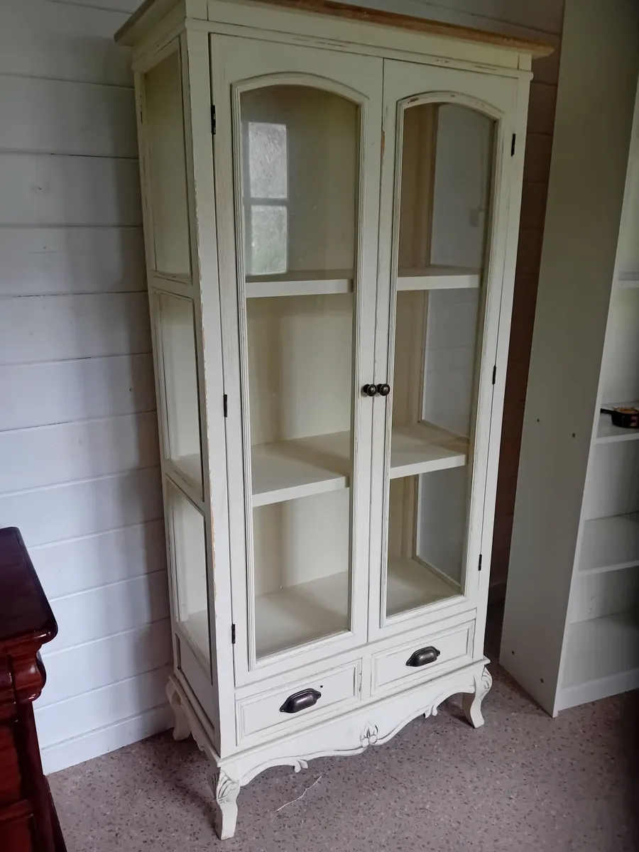Display cabinet - Image 1