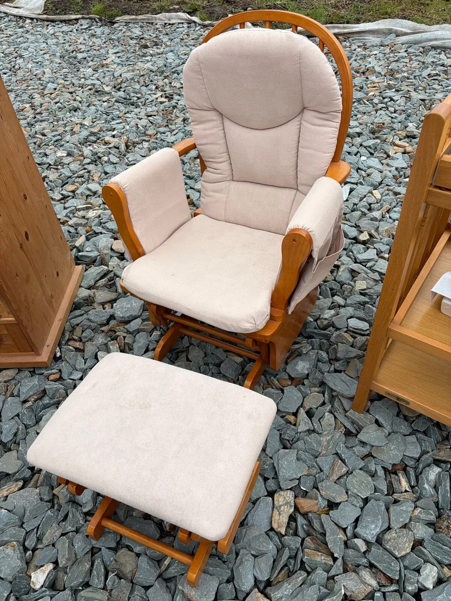 swing chair + stool €100 - Image 2