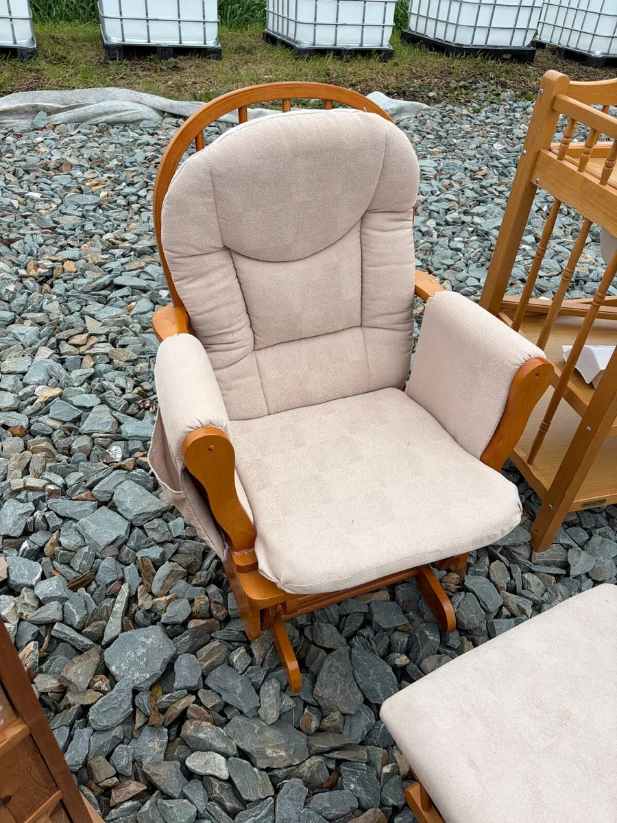 swing chair + stool €100 - Image 4