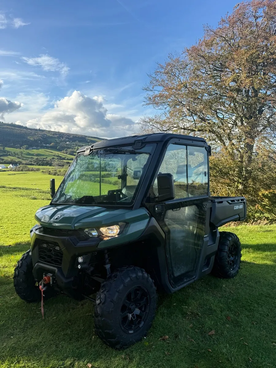 2023 Can am Traxter HD7 - Image 1