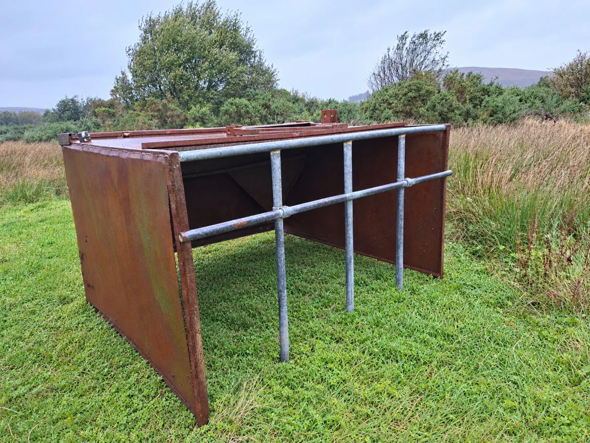 8ft Creep Feeder - Image 3