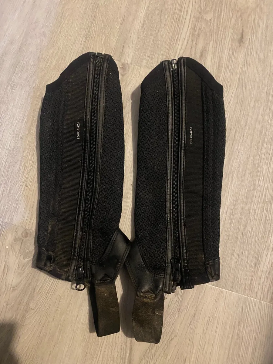 Child’s chaps - Image 1