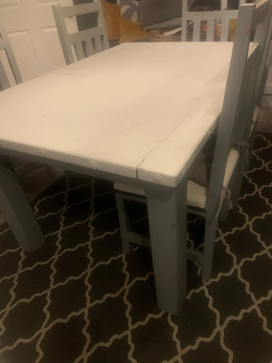 Dining table and chairs - Image 3