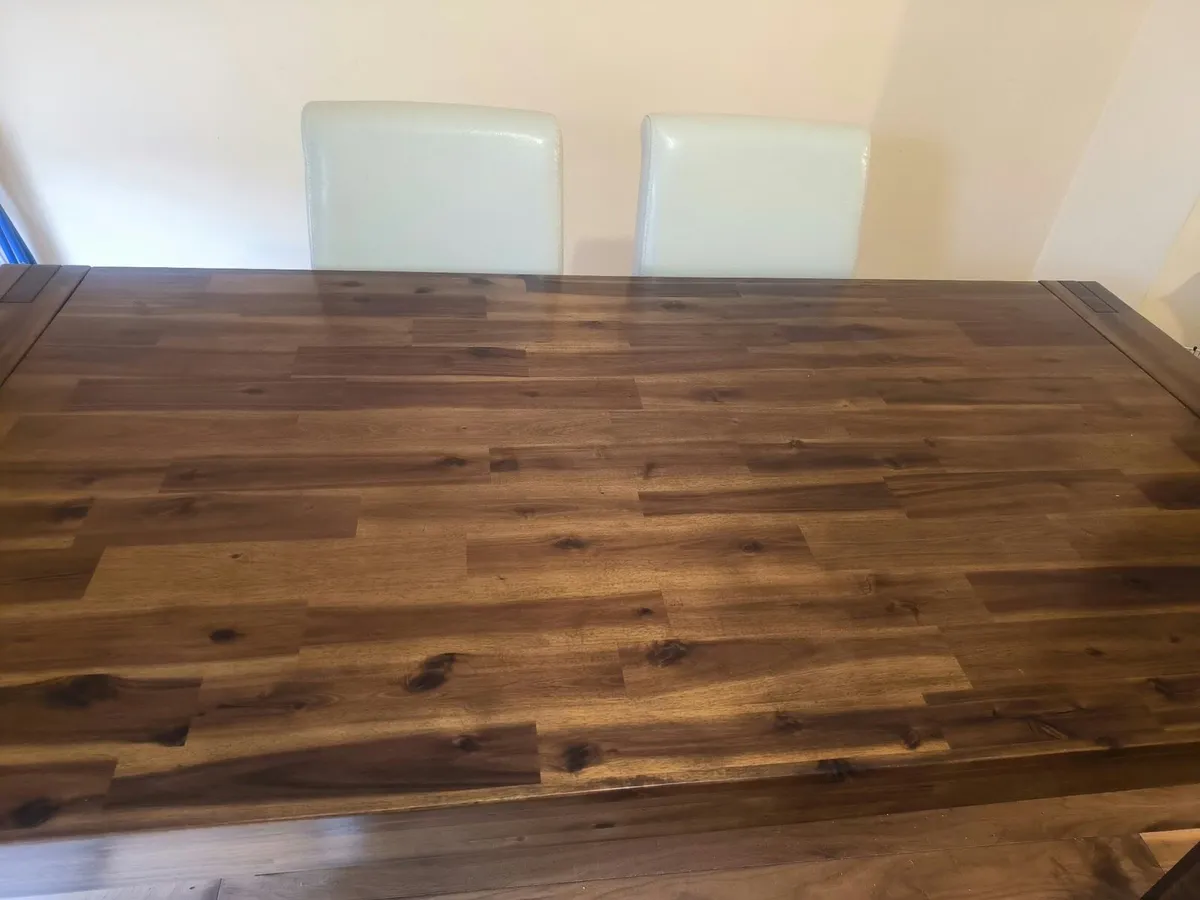 Table and six chairs - Image 4