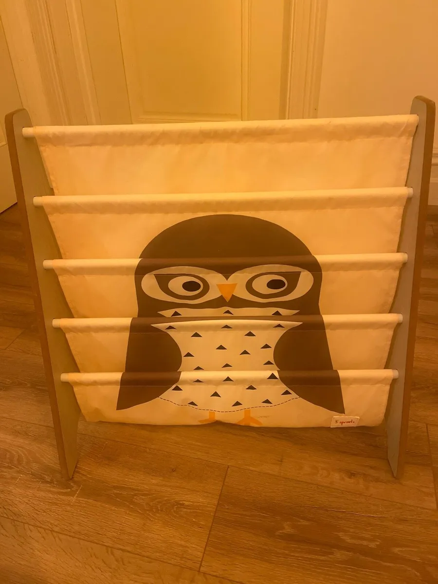 Kids bookshelf - Image 1