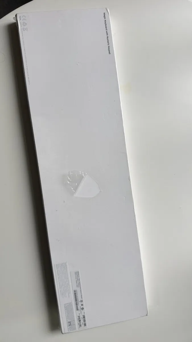 Apple Magic Keyboard A1843 brand new factory - Image 2