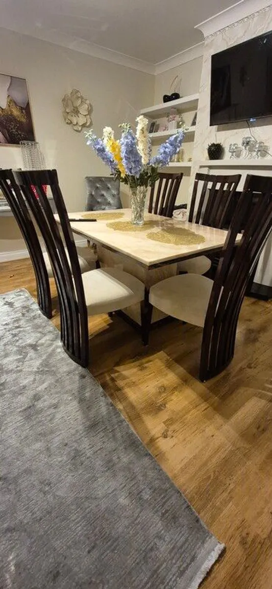 Dining chairs - Image 1