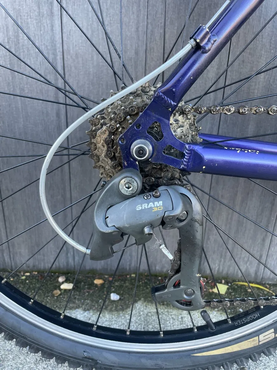 Giant mountain bike - Image 3