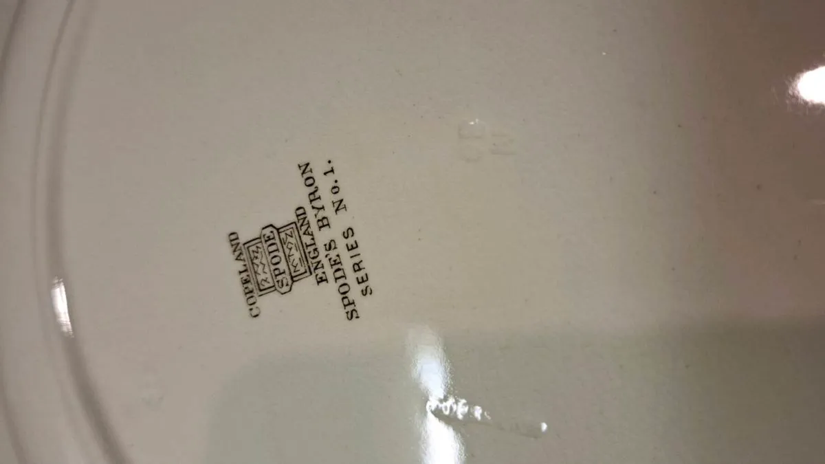 Vintage Copeland Spode Byron Series Plate Set - Image 2