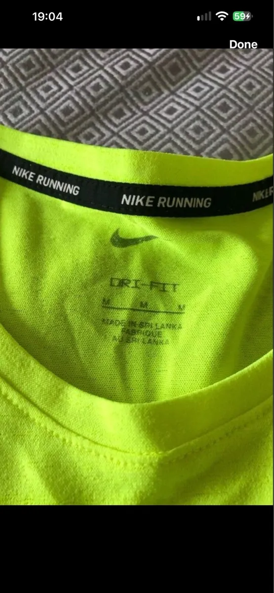 Mens Nike top and shorts size M €20 - Image 2