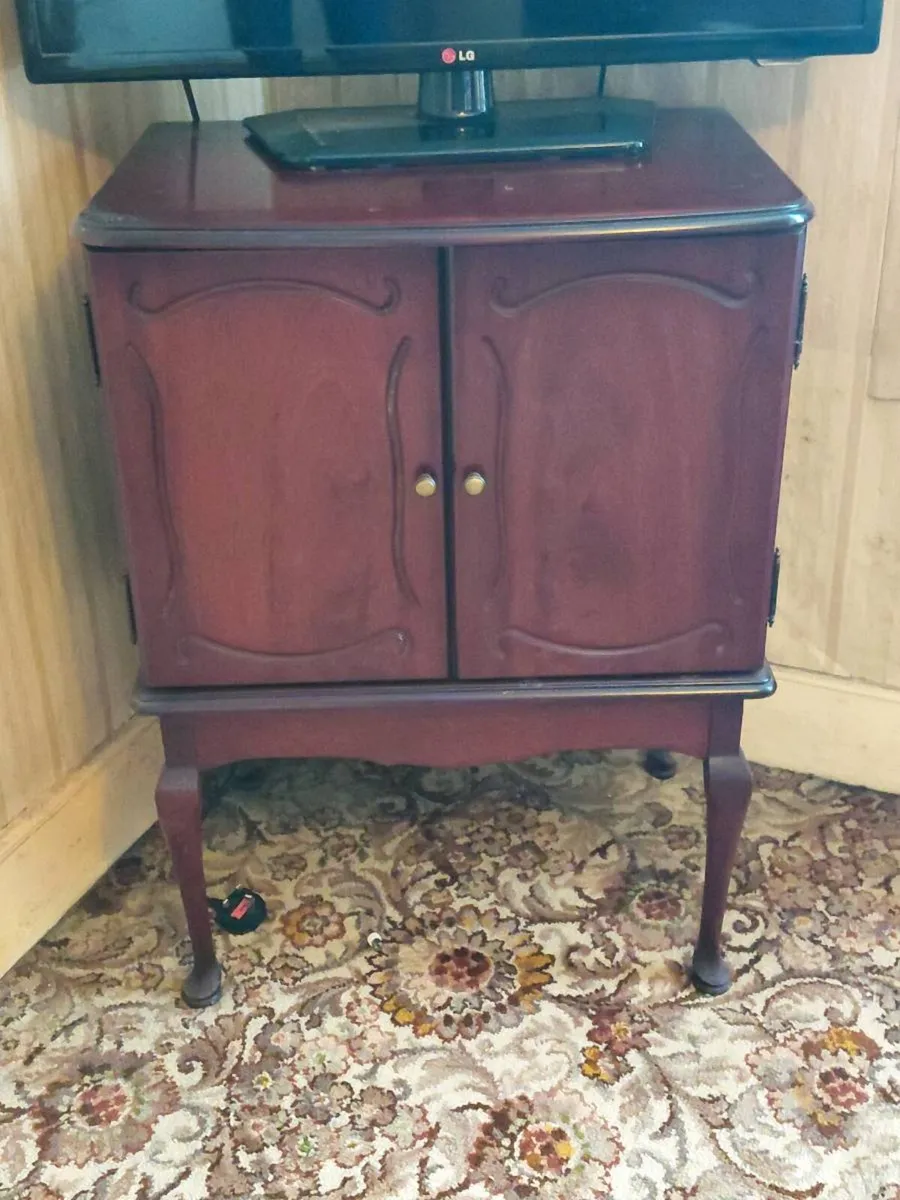 Wooden Cabinet - Image 1
