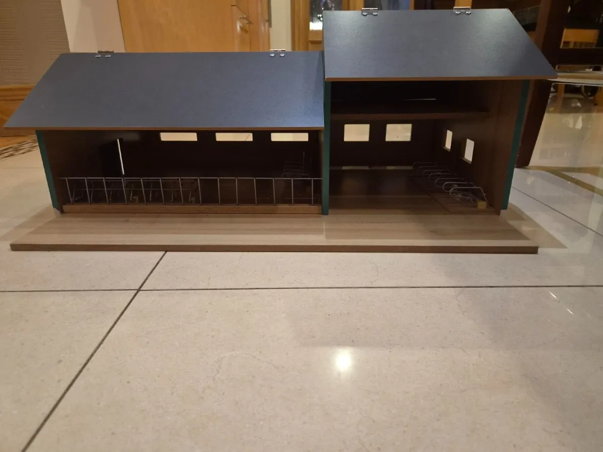 Toy Farm Shed - Image 2