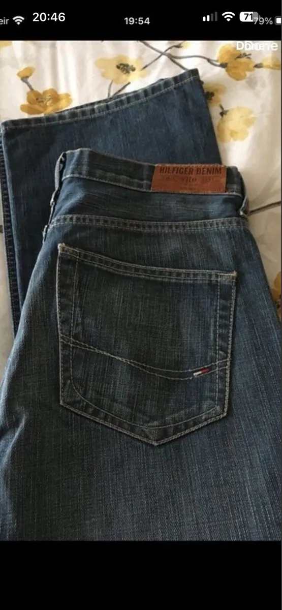 Ladies Tommy Hilfiger jeans W30” x L32” €20 - Image 3