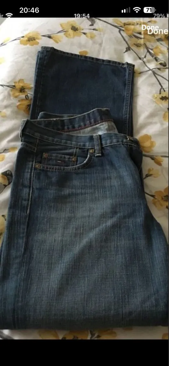 Ladies Tommy Hilfiger jeans W30” x L32” €20 - Image 2