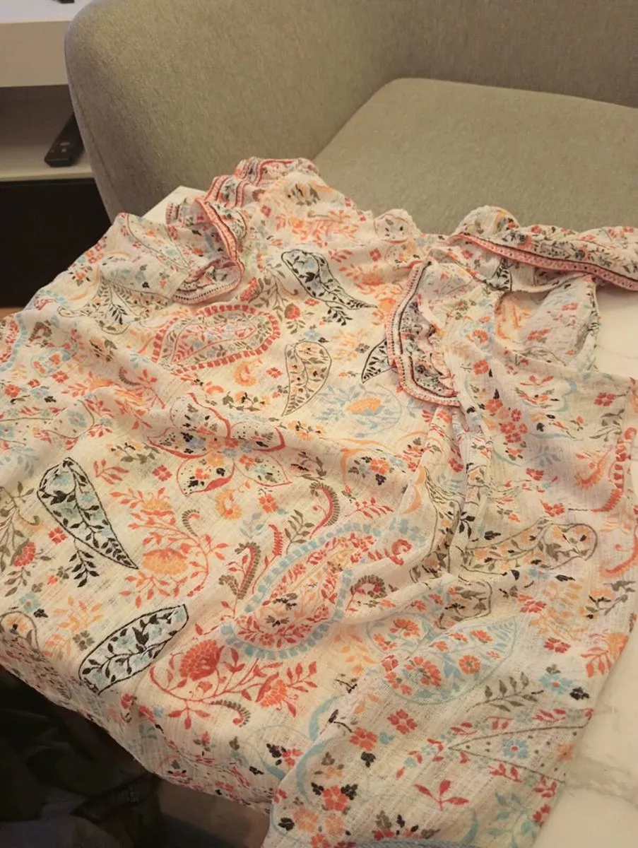 Woman clothes - Image 3
